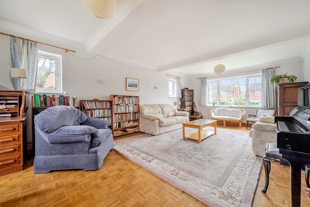 Property photo 3 of 11