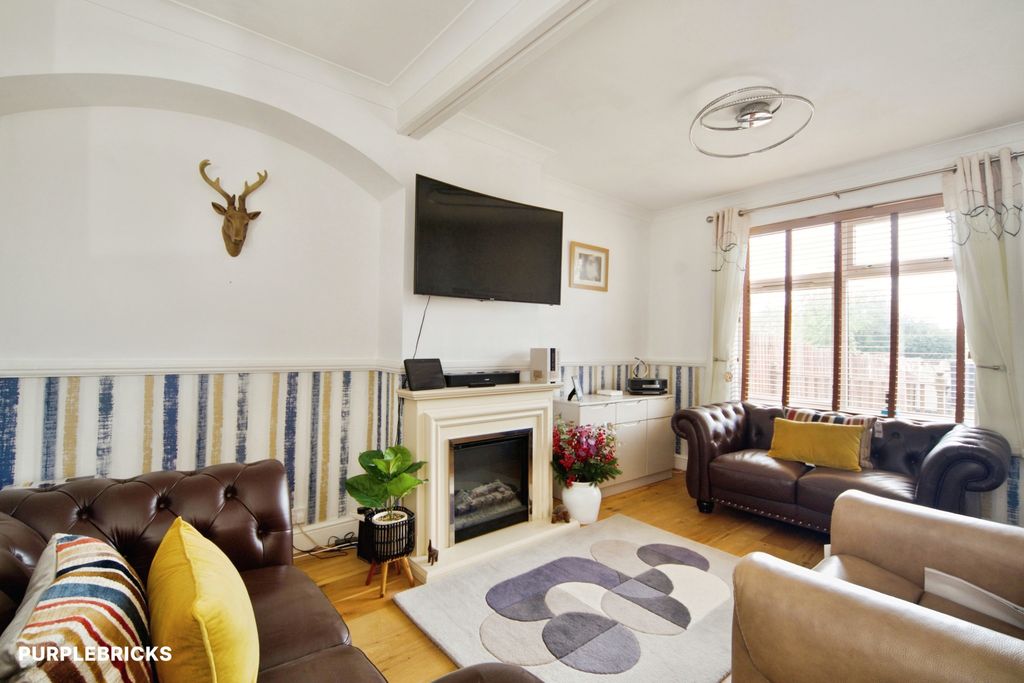 Property photo 2 of 24
