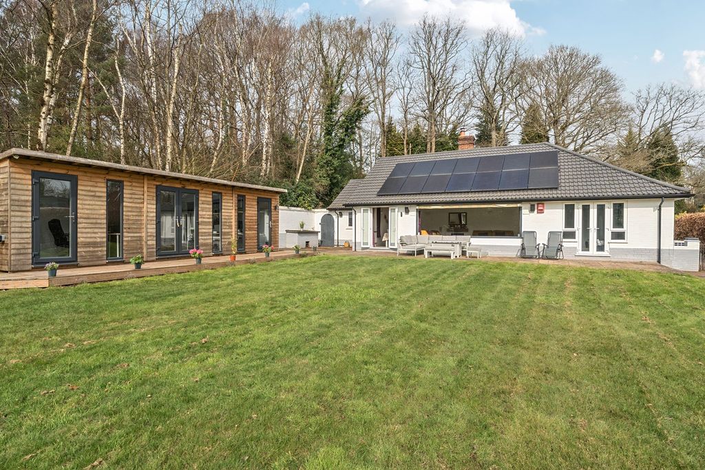 Property photo 1 of 23