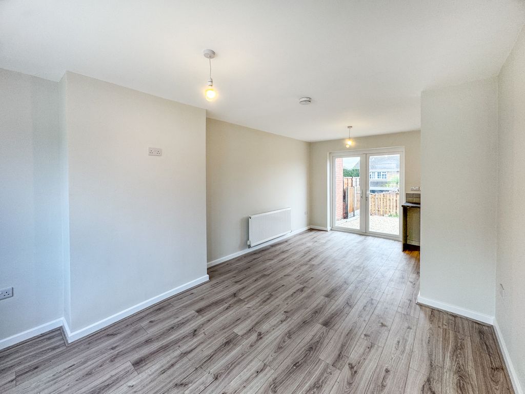 Property photo 2 of 14 Lounge