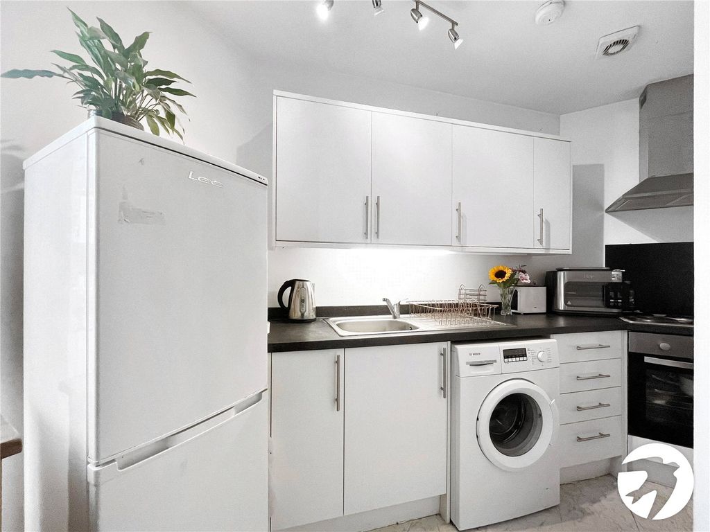 Property photo 3 of 12 Picture No. 02