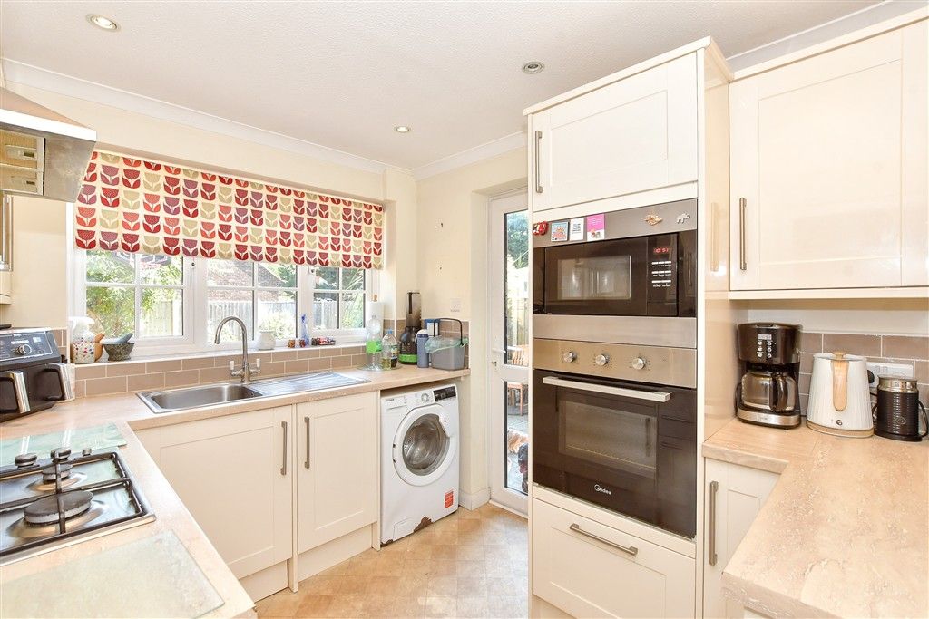 Property photo 3 of 13 Kitchen
