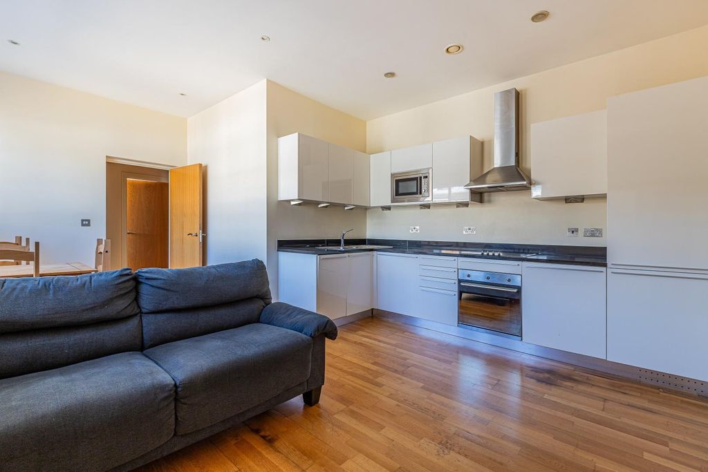 Property photo 2 of 17 The Courtlands 104-4.Jpg
