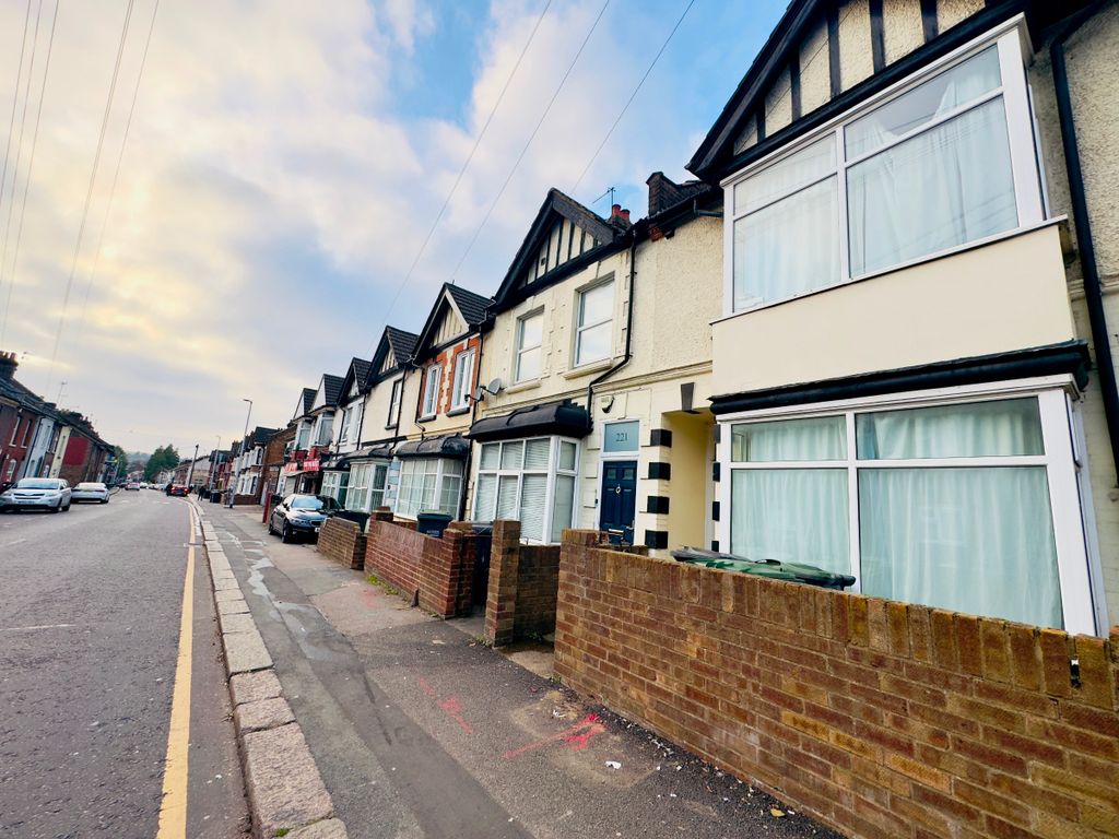 Property photo 1 of 1