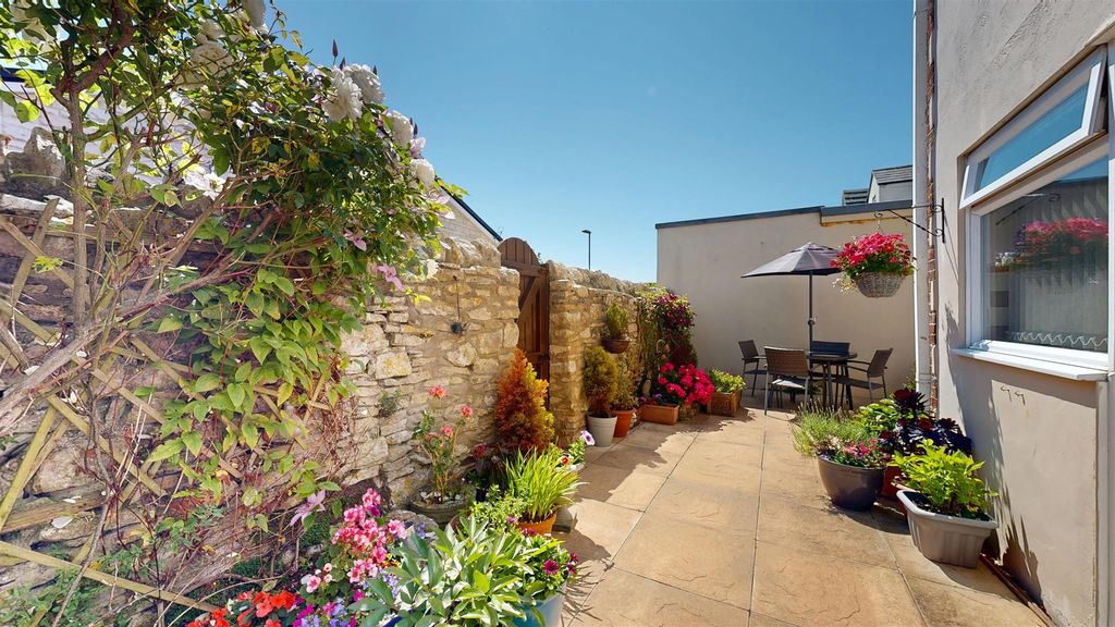 Property photo 2 of 18 9-Weston-Road-06182025_145434.Jpg