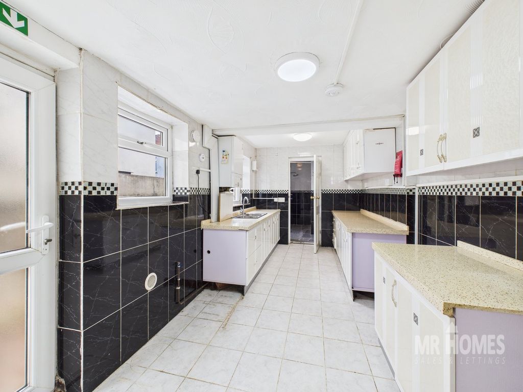 Property photo 2 of 24