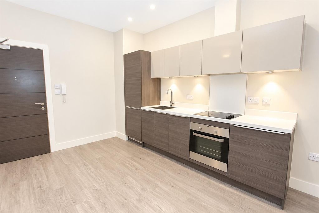 Property photo 2 of 6 Sleek Modern Kitchen With Integrated Appliances...