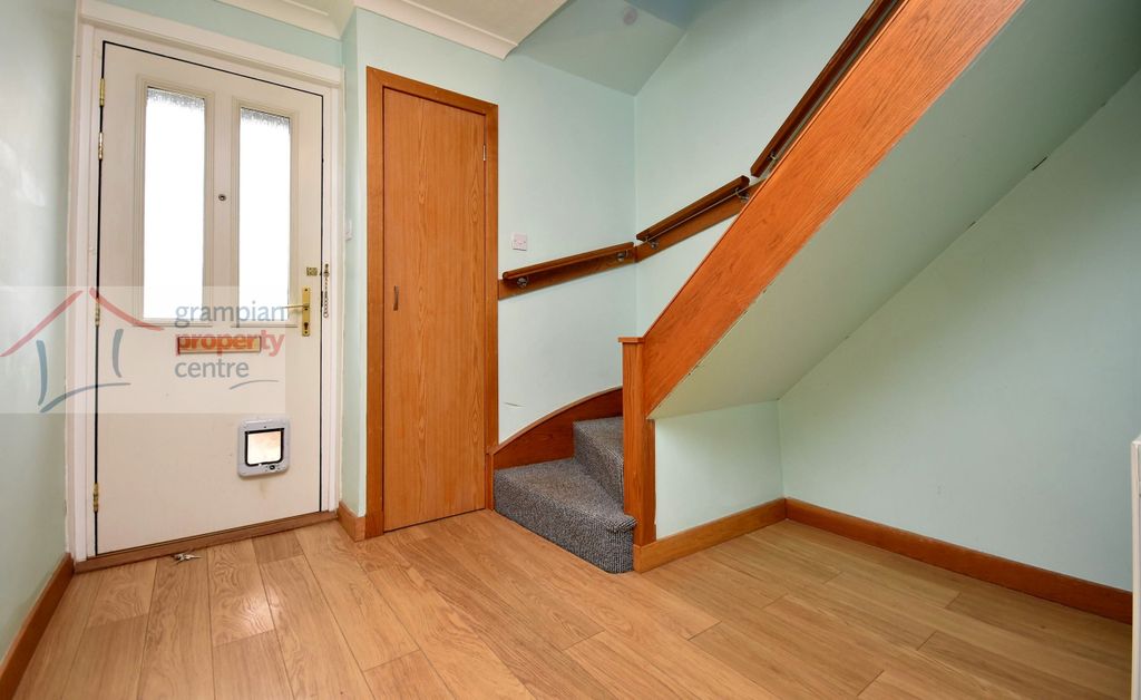 Property photo 2 of 16 Hall.Jpg