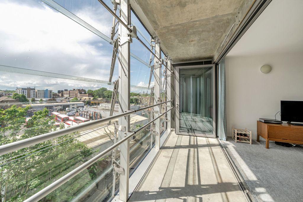 Property photo 3 of 21 1457858-3-6A05d1d...