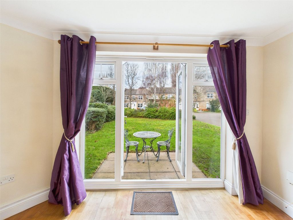 Property photo 1 of 14 Picture No. 11