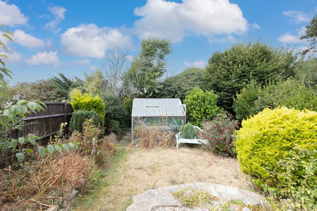Property photo 2 of 12