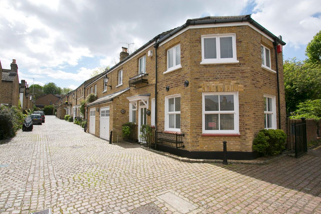 Property photo 1 of 6