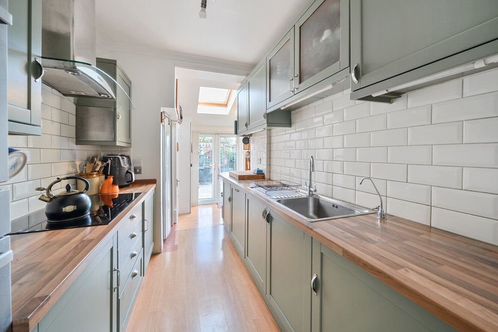 Property photo 3 of 21 Picture No. 14