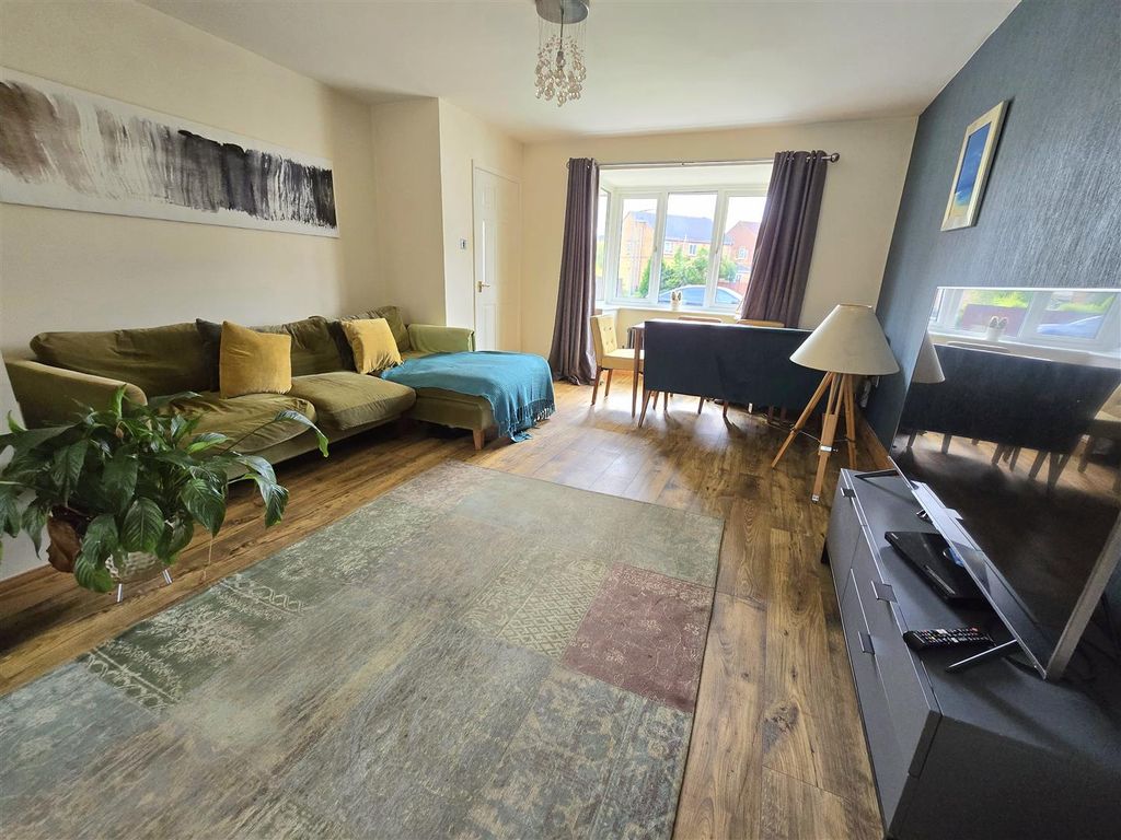 Property photo 3 of 16
