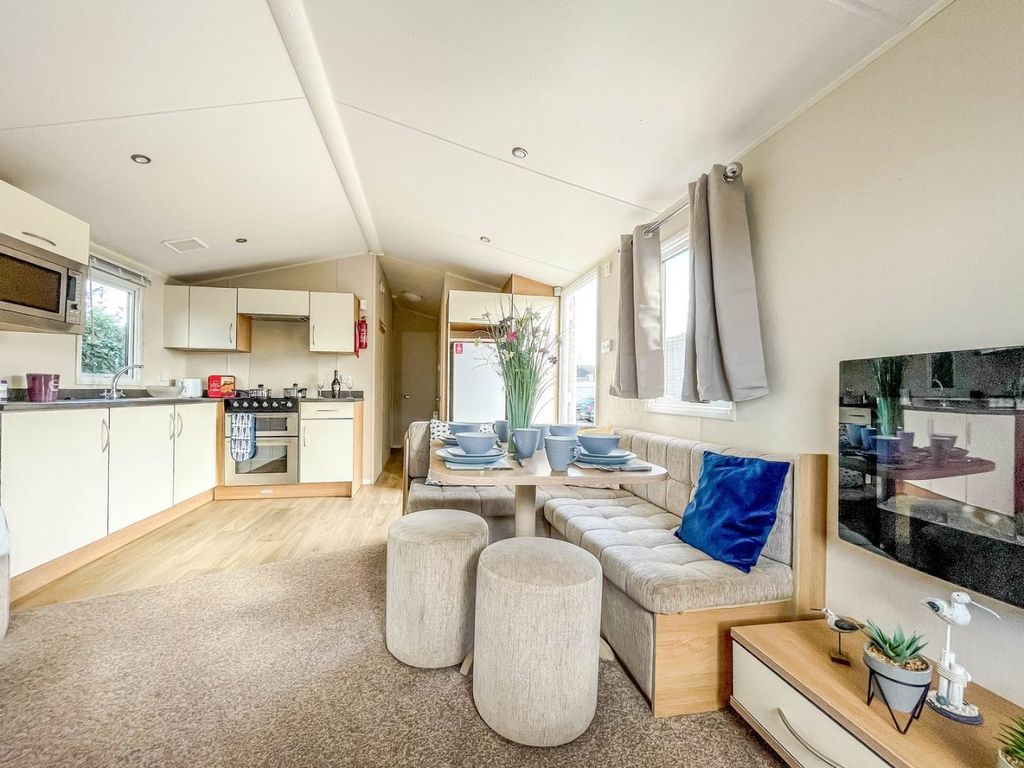 Property photo 1 of 16 Untitled 10