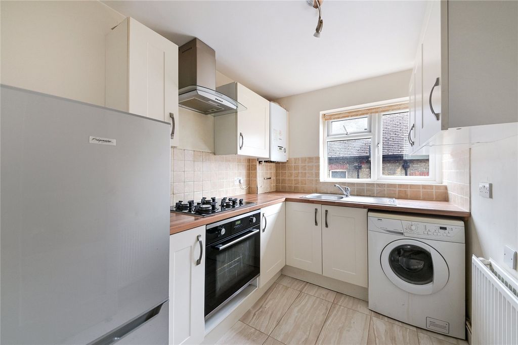 Property photo 3 of 8 Picture No. 05