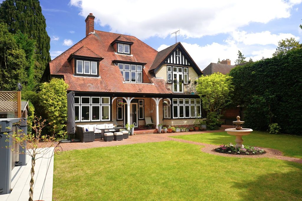 Property photo 1 of 34