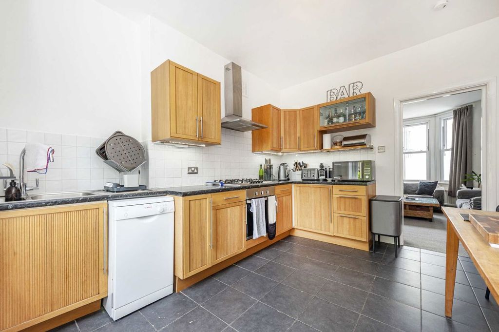 Property photo 2 of 4