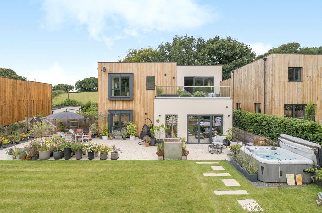 Property photo 2 of 16 Rear Elevation
