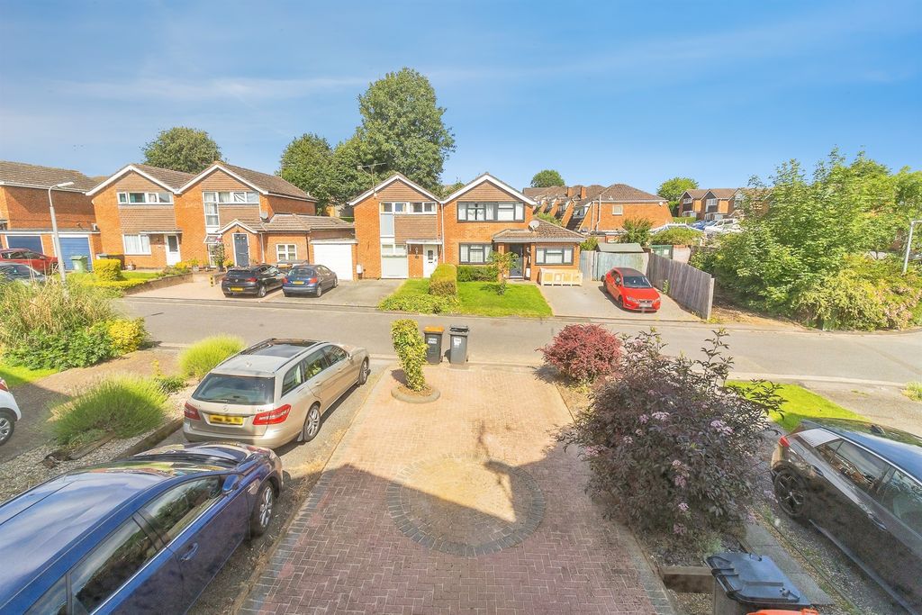 Property photo 2 of 19