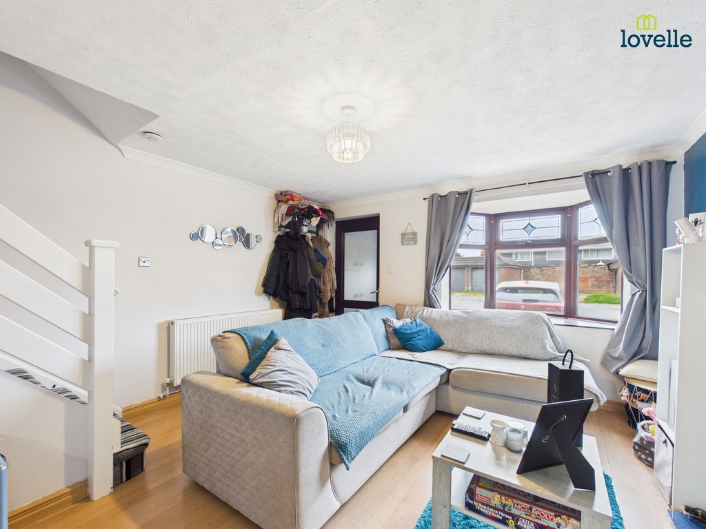 Property photo 2 of 17