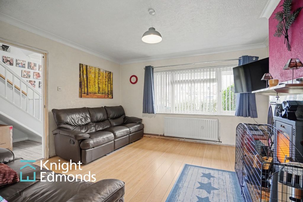 Property photo 3 of 27