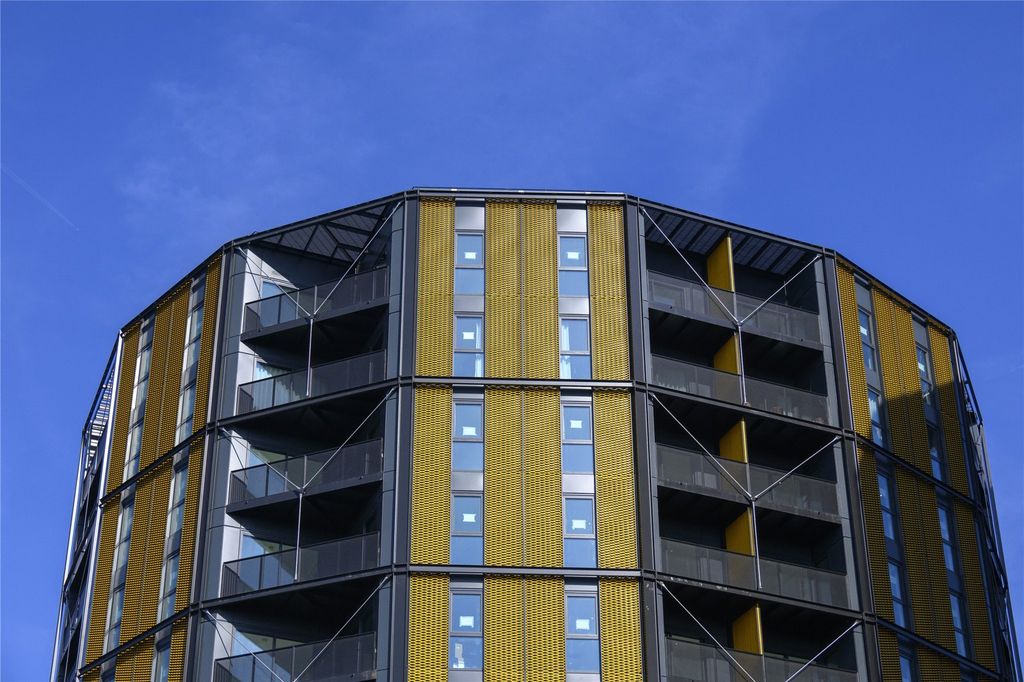 Property photo 2 of 9 Regents View