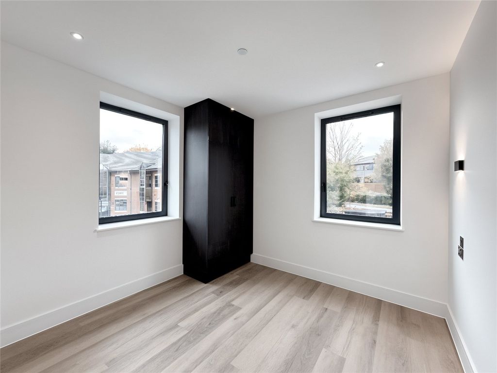 Property photo 2 of 8 Picture No. 07