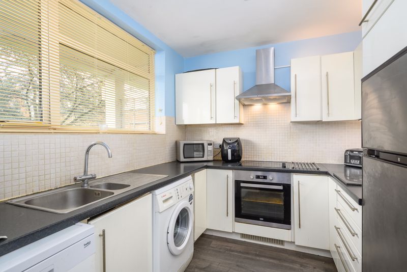 Property photo 2 of 7 Photo 5