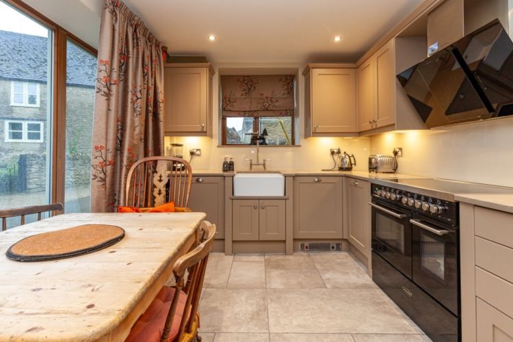 Property photo 2 of 11 265013-Std