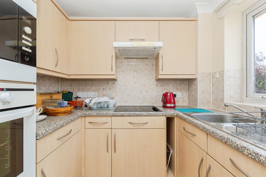Property photo 3 of 16
