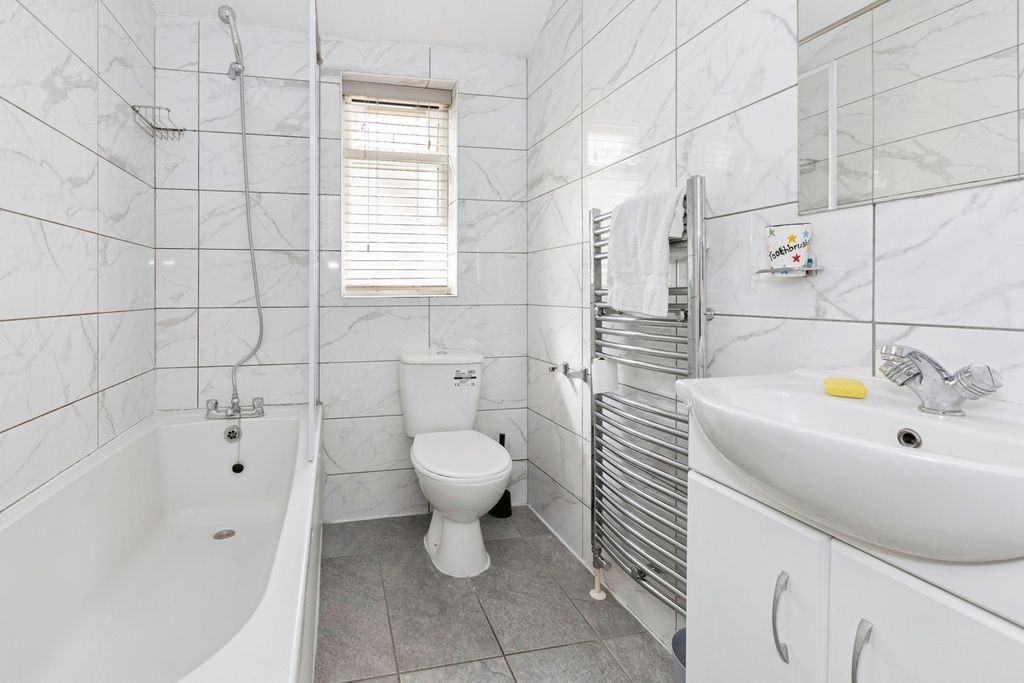 Property photo 3 of 12 Pbox-Img.Jpg