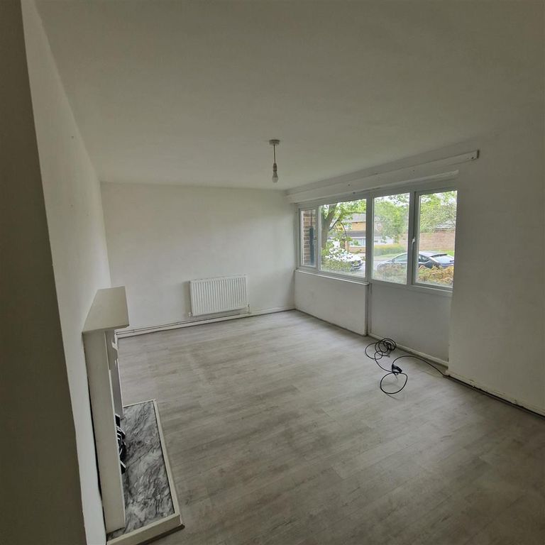 Property photo 3 of 7 Img-20260419-Wa0002.Jpg