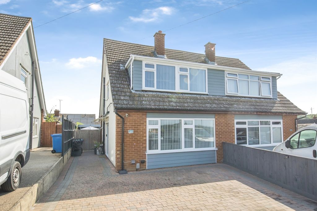 Property photo 1 of 27