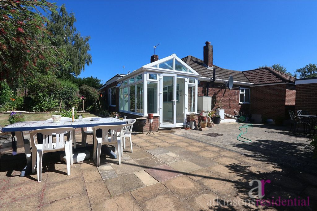 Property photo 3 of 17 Picture No. 16