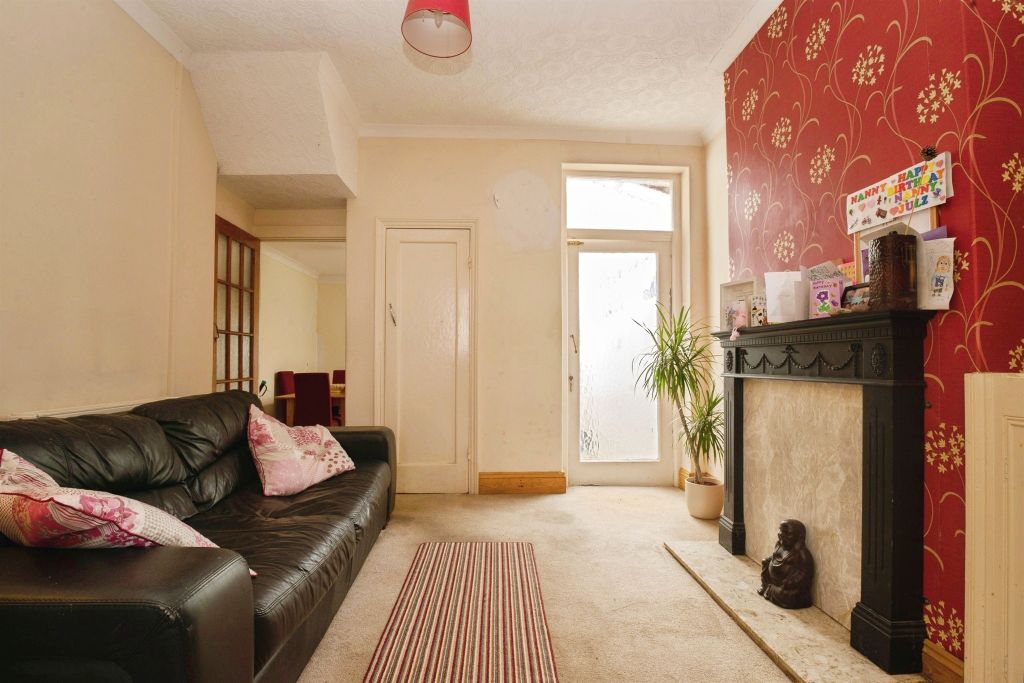 Property photo 2 of 17