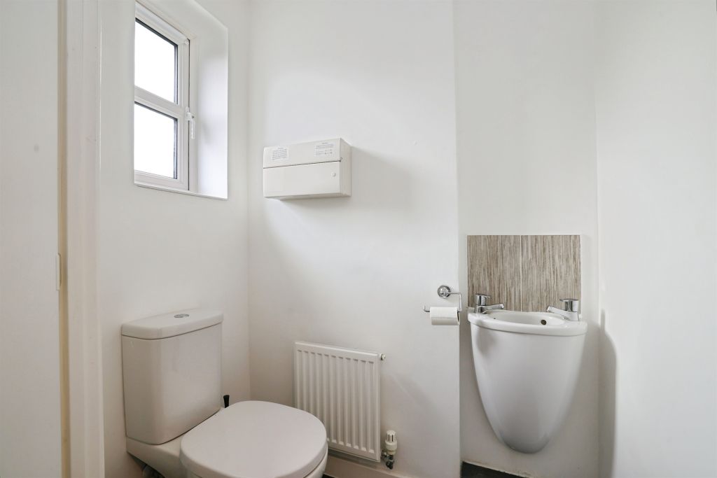 Property photo 3 of 19