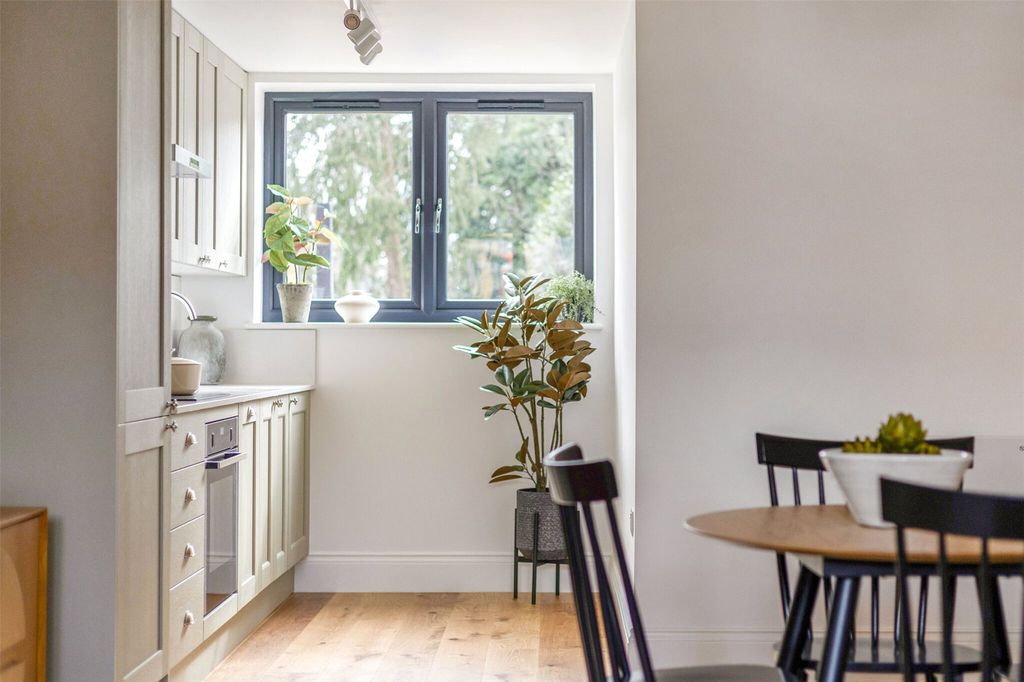 Property photo 1 of 15 Picture No. 14