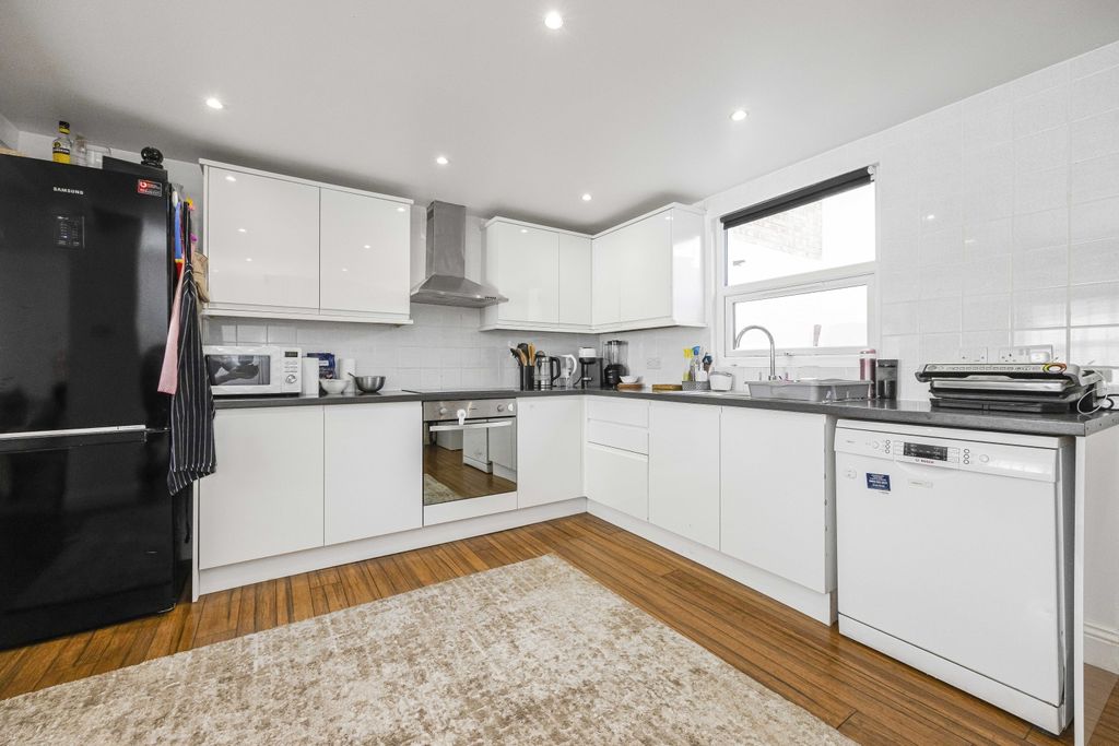 Property photo 2 of 15 117 Gurney Road (1)-0011