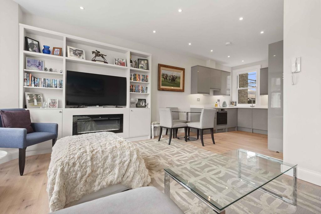 Property photo 3 of 13 Living Room