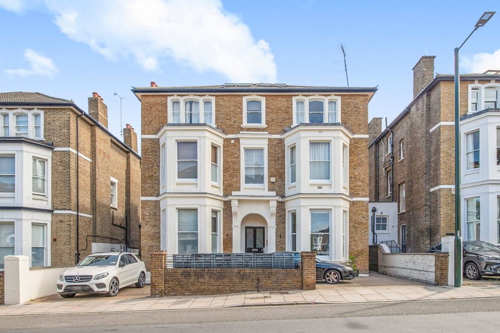 Property photo 1 of 10