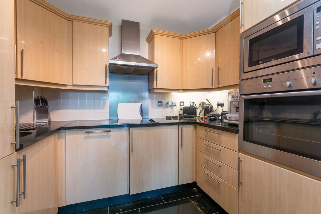 Property photo 2 of 5