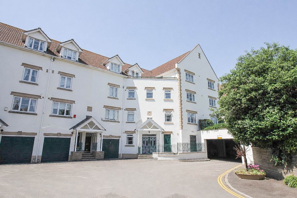 Additional image 21 of 3 bed flat for saleRoyal Sands, Beach Road, Weston-Super-Mare BS23