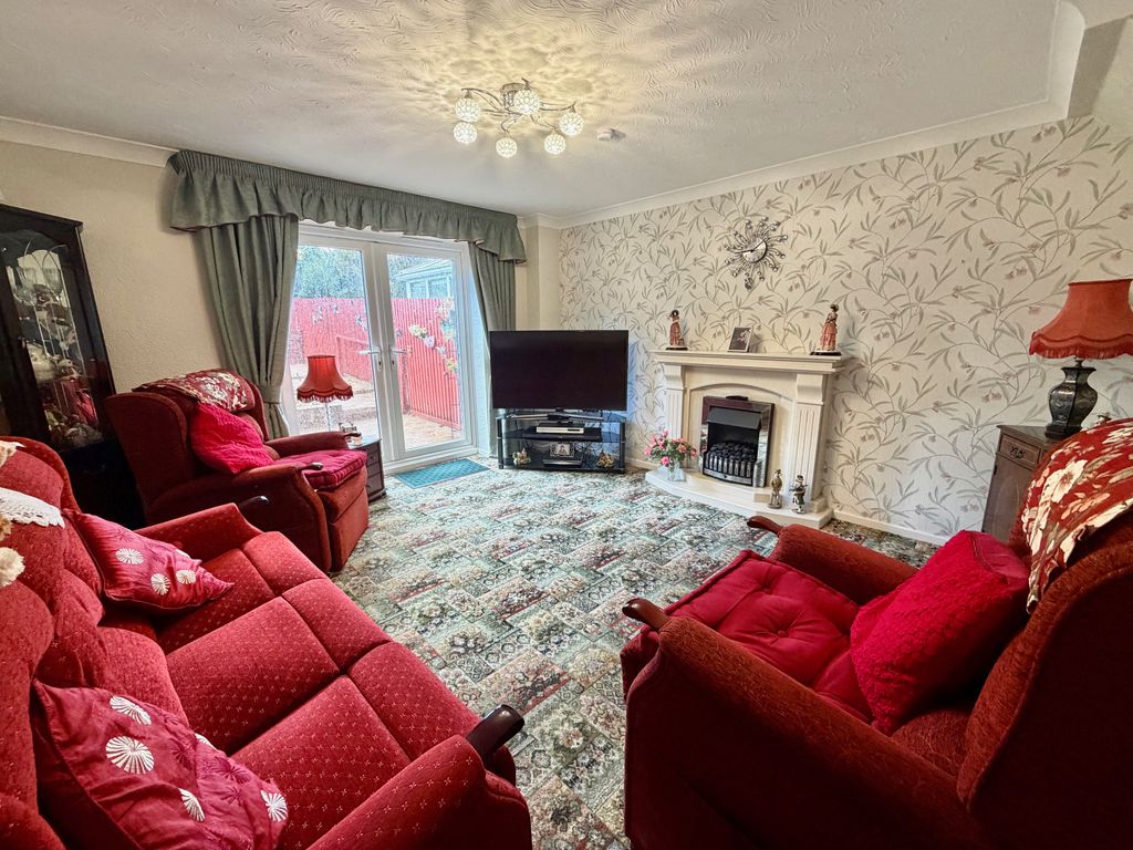 Property photo 2 of 14
