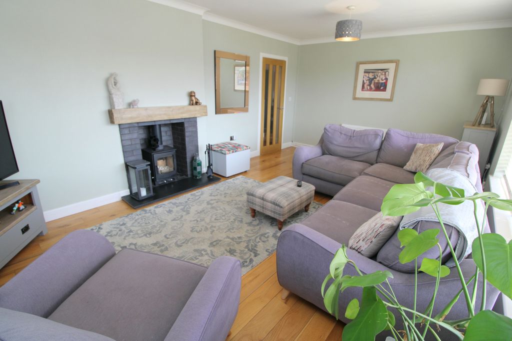 Property photo 3 of 30