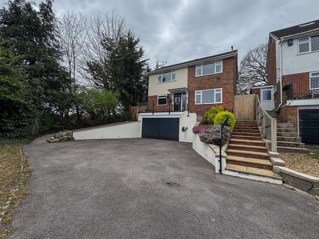 Property photo 1 of 26