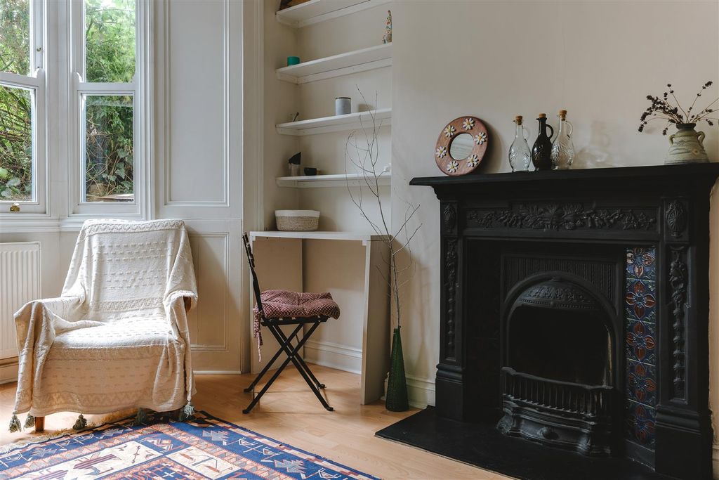 Property photo 2 of 33 Valentine Road-13.Jpg