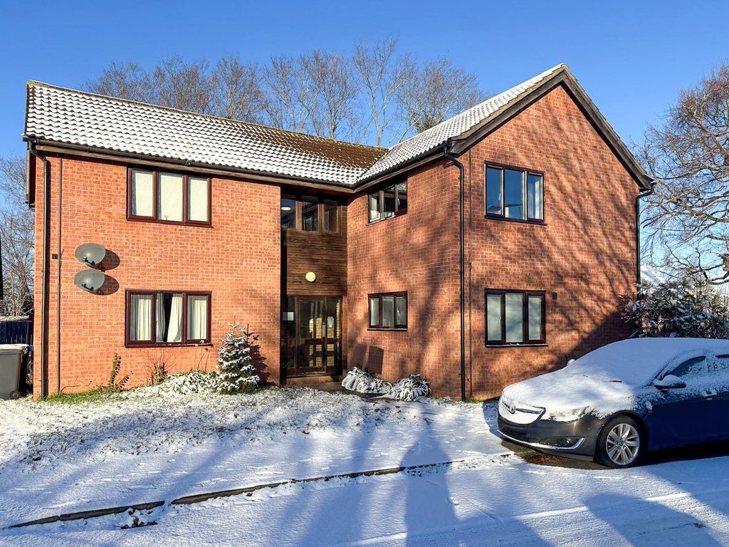 Property photo 1 of 8 Front