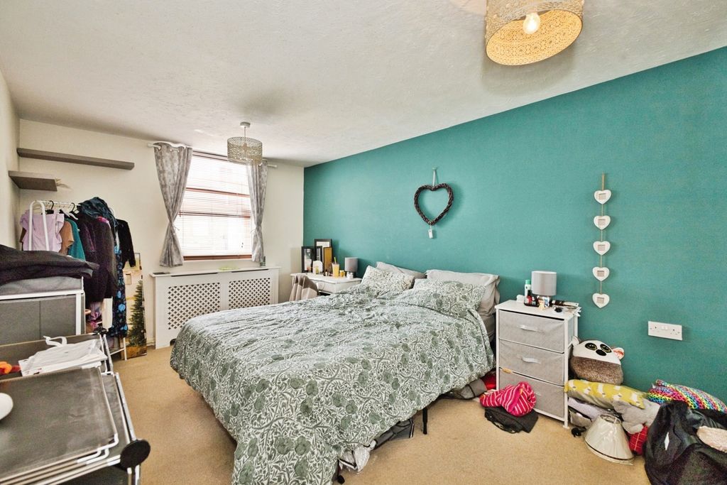 Additional image 5 of 2 bed flat for saleRutters Lane, Ilminster, Somerset TA19