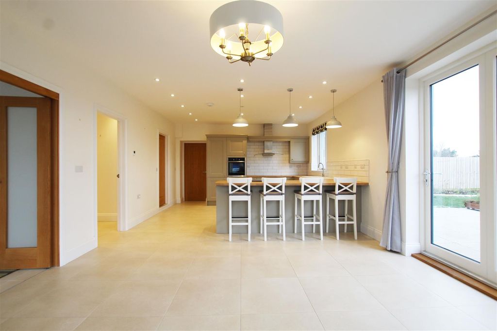 Property photo 2 of 23 Img_4584.Jpg